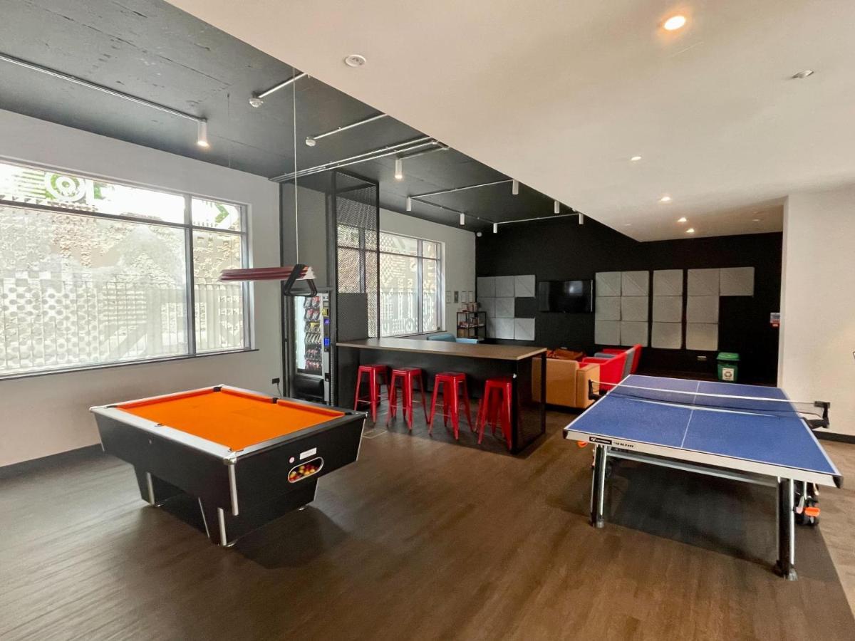 Joivy Affordable Thomas Street - Adults Only Appartement *